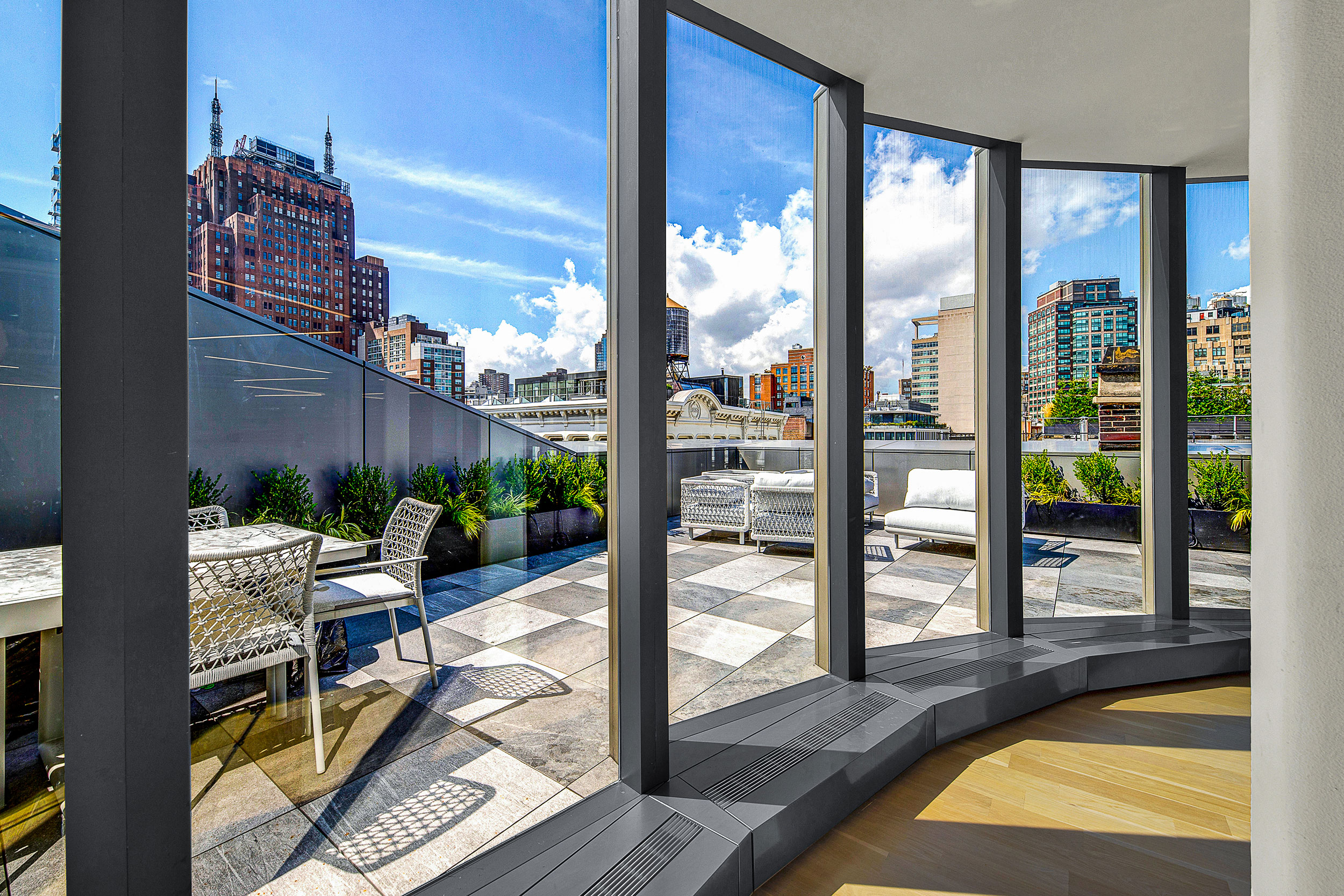 20230912 38GreeneStPH 1300