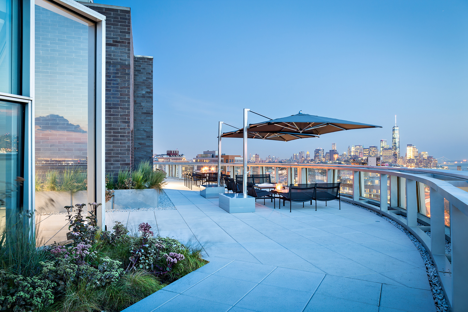 DLM Donna Dotan 2203