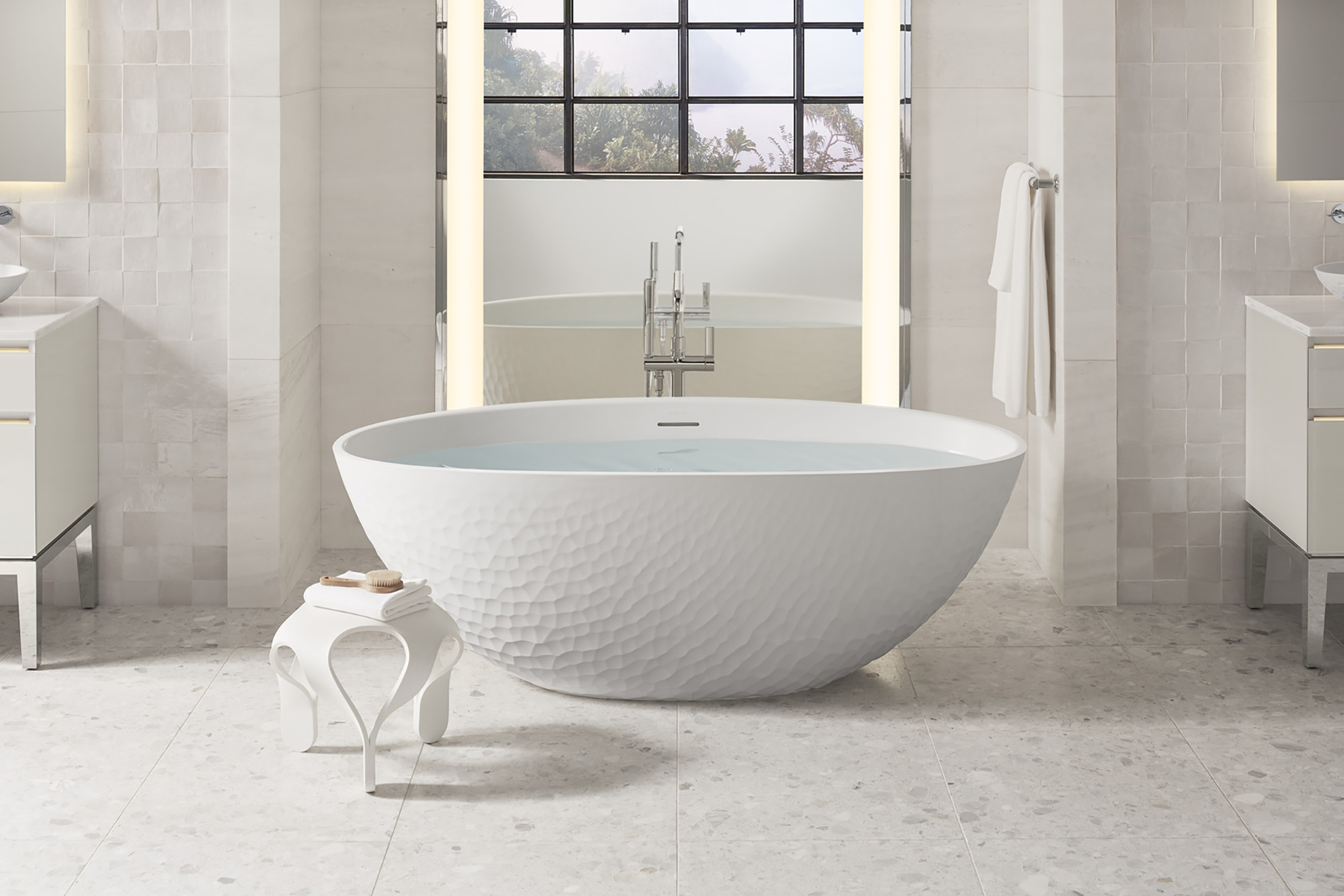 Argile freestanding bathtub