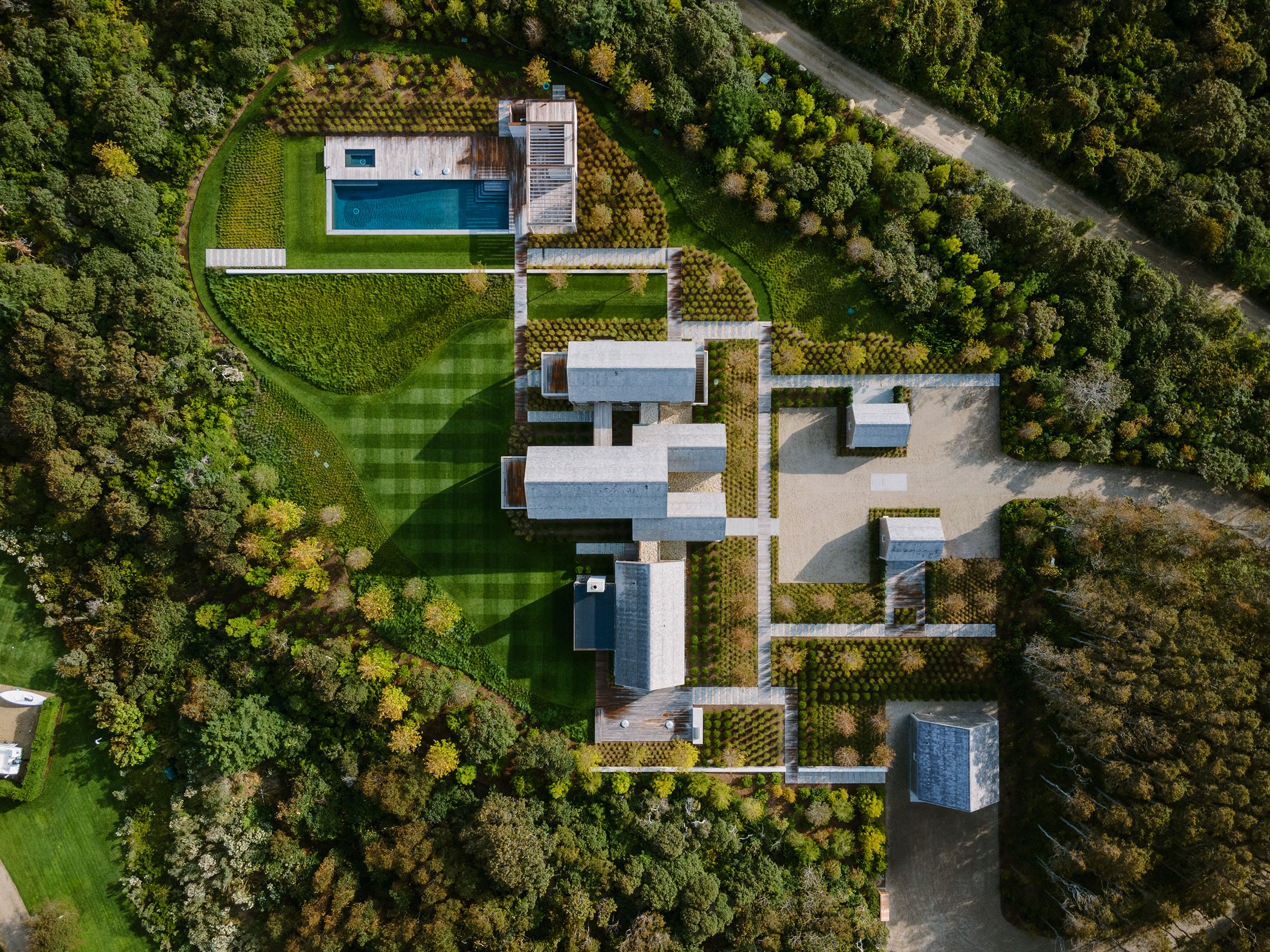 21011 230922 006 Low